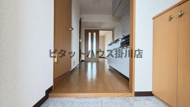 ＪＲ東海道本線 掛川駅 徒歩7分 5階建 築25年の玄関写真