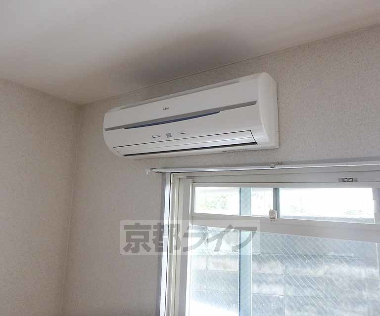 その他設備　真夏と真冬のお部屋を快適にしてくれます