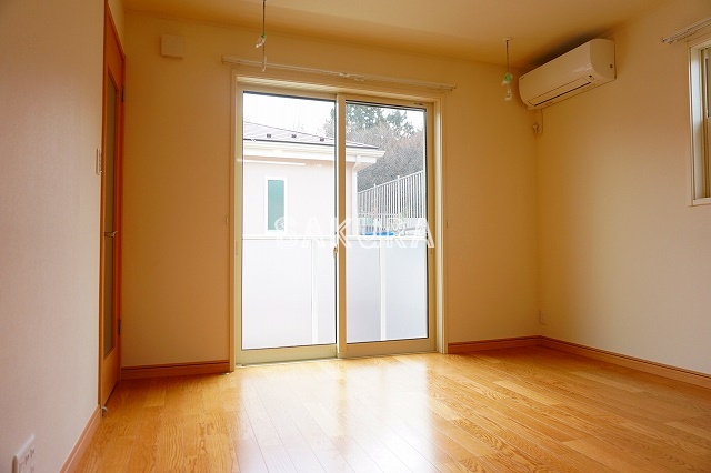 居室・リビング　開放感のあるゆったりとしたお部屋です♪