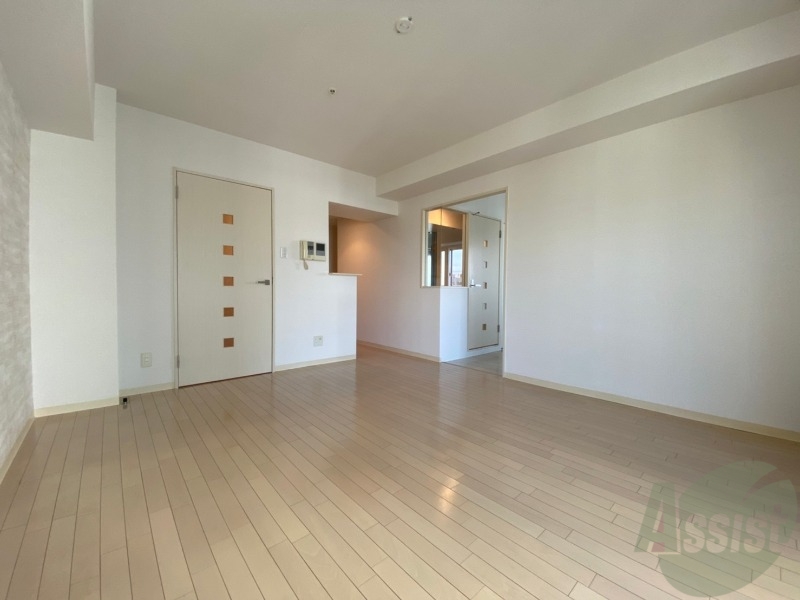 居室・リビング　広くてキレイなお部屋が広がっていて、充実した生活が送れそう。
