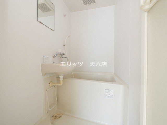 バス・シャワールーム　洗面
