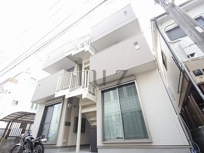 建物外観　2019年築の綺麗なアパートです