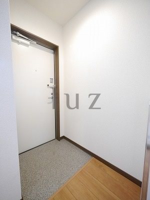 玄関　広々とした玄関です