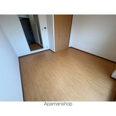 菊地ビルの居間写真