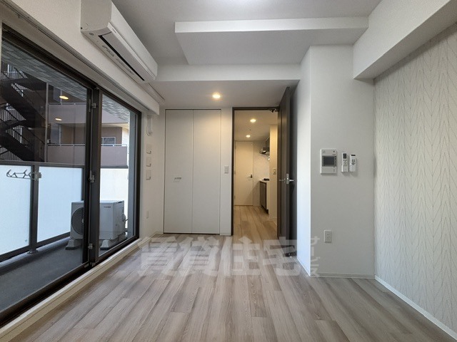 地下鉄御堂筋線 新大阪駅 徒歩7分 15階建 築7年の居間写真