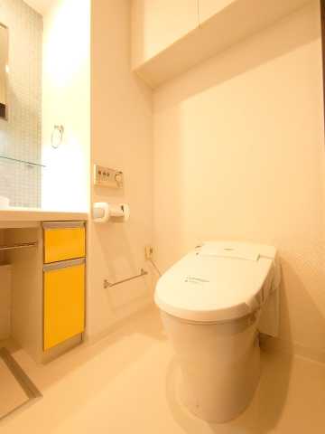 コンフォリア下北沢のトイレ写真
