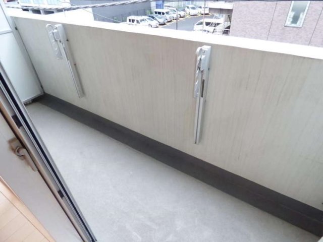 バルコニー　※別部屋の参考写真です。