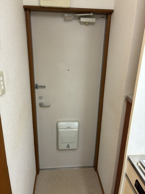 西武池袋線 石神井公園駅 徒歩13分 2階建 築24年の玄関写真