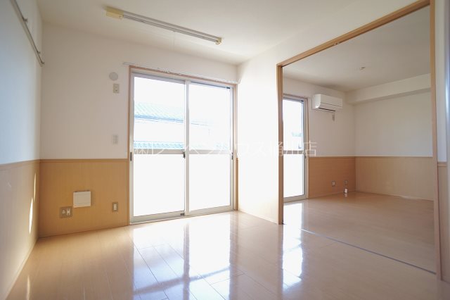 居室・リビング　レーベンハウス桶川店へ　048-787-5511