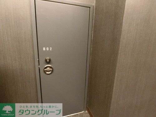 その他　玄関横トランクルーム