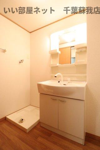 洗面設備　同じ建物の別のお部屋の写真になります！