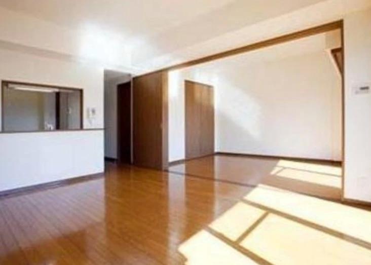 居室・リビング　※同マンション別室参考写真