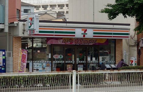 コンビニ　セブンイレブン 大阪三先1丁目店（コンビニ）まで157m