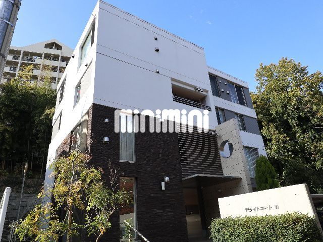 建物外観　緑溢れる自然豊かな立地です