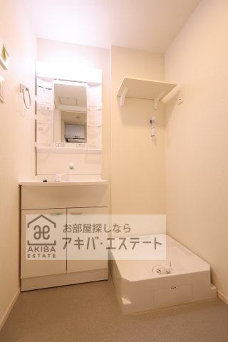 洗面設備　同一仕様写真