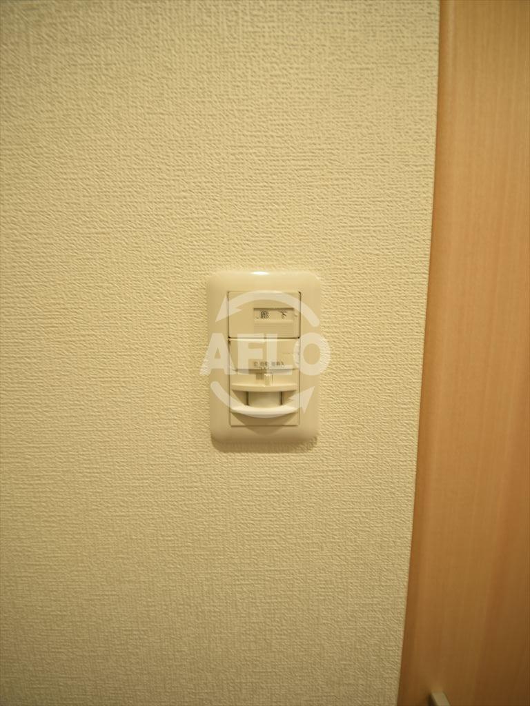 その他設備　スプランディッド難波II　人感センサーライト