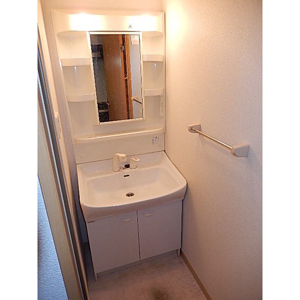 ONE ROOF FLAT TENJINBASHIの内装写真