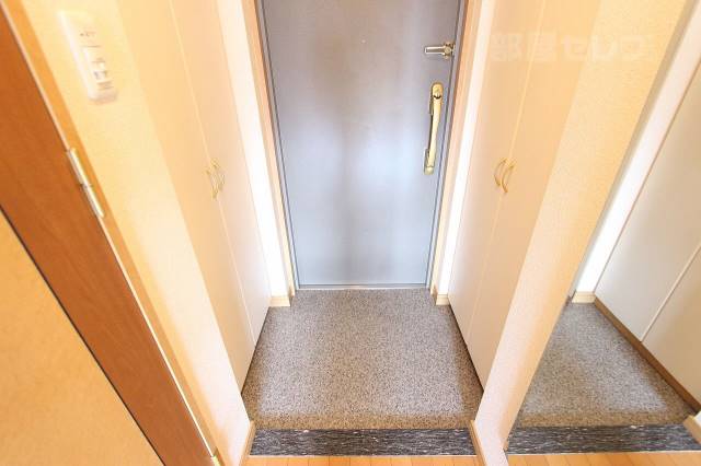プレサンス名古屋駅前の玄関写真