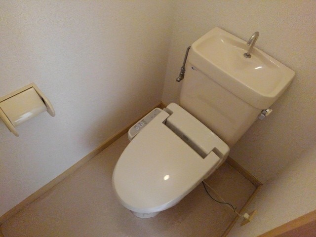 上毛電鉄 中央前橋駅 徒歩33分 2階建 築36年のトイレ写真