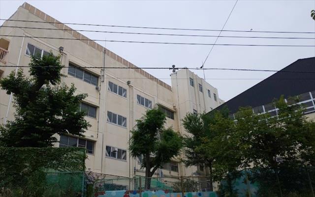 小学校　横浜市立瀬戸ケ谷小学校（小学校）まで374m