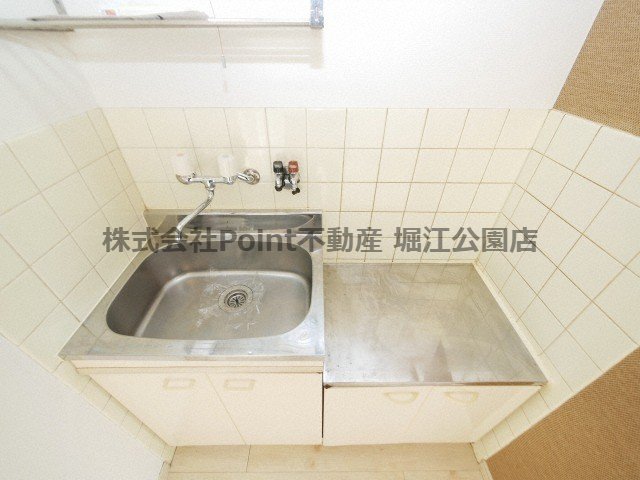 地下鉄千日前線 阿波座駅 徒歩6分 6階建 築42年のキッチン写真
