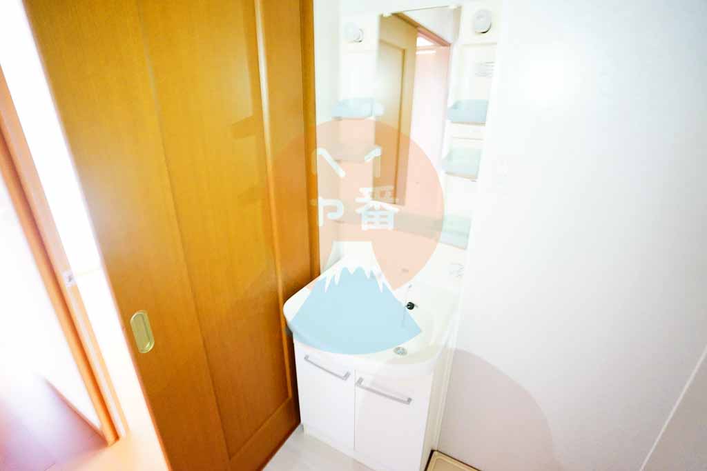 洗面設備　独立洗面台です　※参考写真です