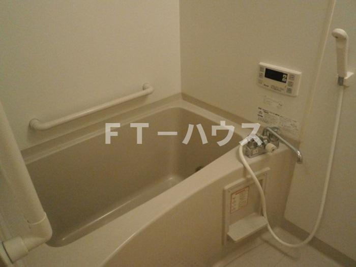 バス・シャワールーム　206 バス