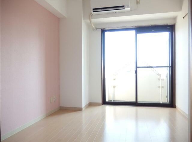 居室・リビング　開放感のあるゆったりとしたお部屋です♪