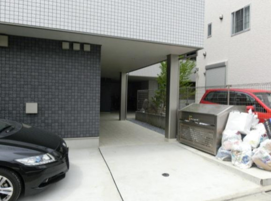 エントランス　清潔なエントランスです
