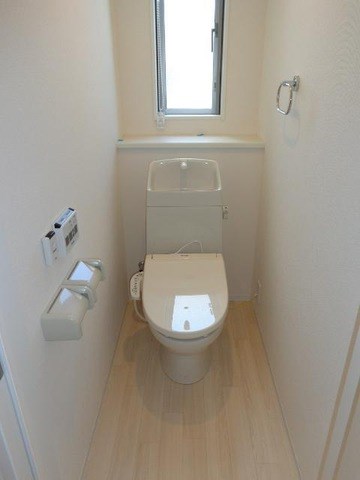 ＪＲ日豊本線 錦江駅 徒歩10分 2階建 築10年のトイレ写真