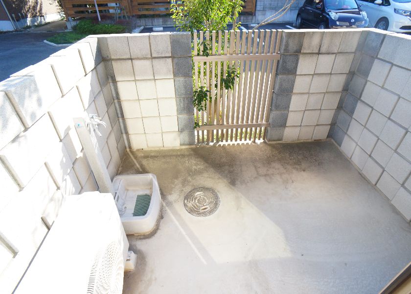 庭　※101号室のお写真になります。