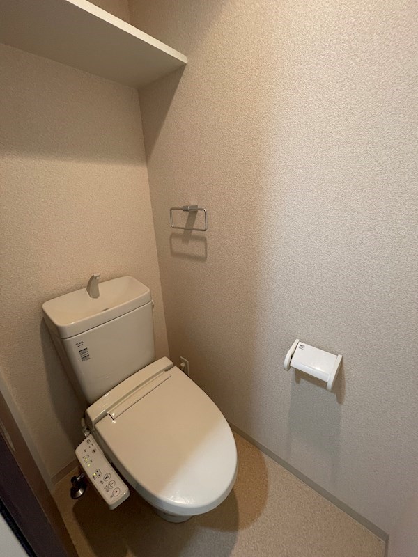 Luxe新大阪EASTIIのトイレ写真