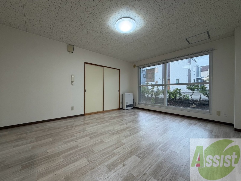 居室・リビング　広くてキレイなお部屋が広がっていて、充実した生活が送れそう。
