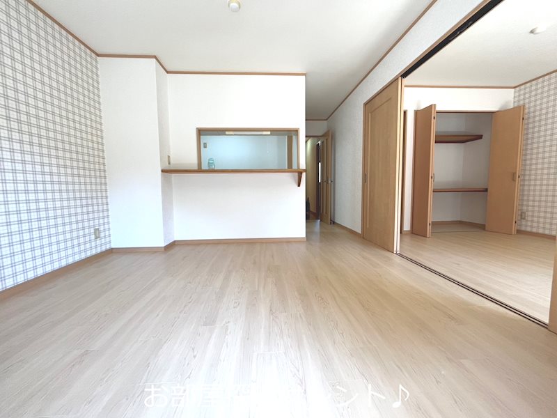 ハピネス田野浦の居間写真