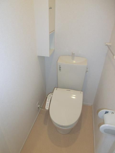 トイレ　洗浄温水便座