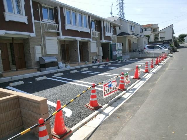 駐車場　敷地内駐車場