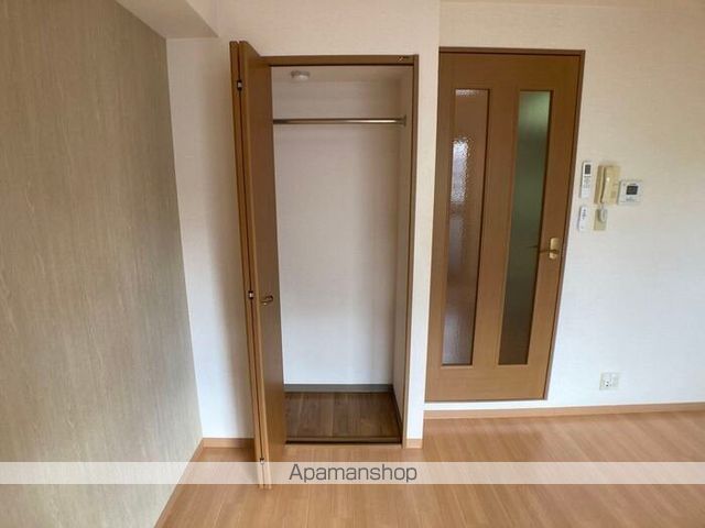 シャトルウエストの内装写真