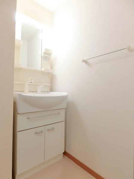 洗面設備　写真は別のお部屋のイメージです　現況優先