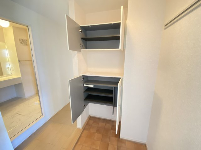 収納　シューズボックス
