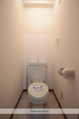 ＪＲ鹿児島本線 上熊本駅 徒歩8分 4階建 築32年のトイレ写真