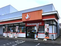 コンビニ　セイコーマート 草加マルエー店（コンビニ）まで318m
