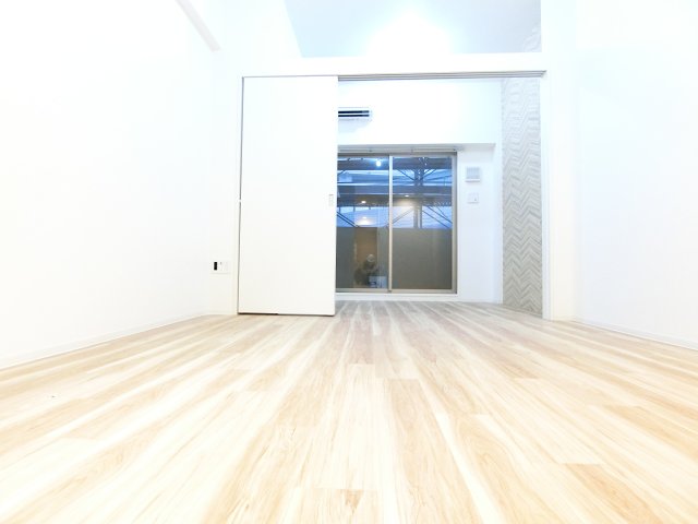 居室・リビング　詳細は、RISUMO江坂本店→06-6155-7137まで♪