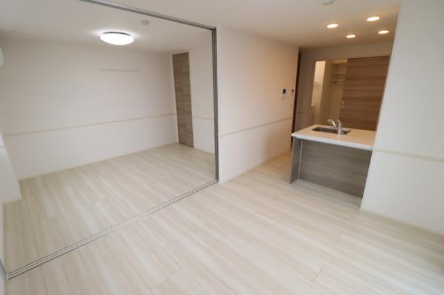 居室・リビング　※同タイプ部屋の写真です。