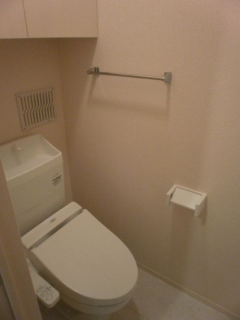 プルミエール大宮七里 Aのトイレ写真