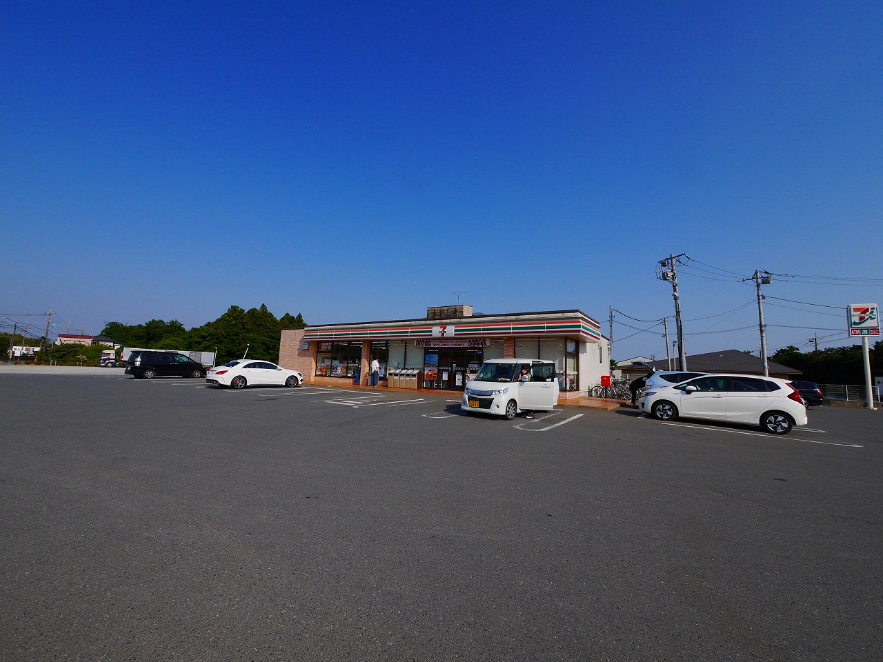 コンビニ　セブンイレブン成田吉岡店（コンビニ）まで538m