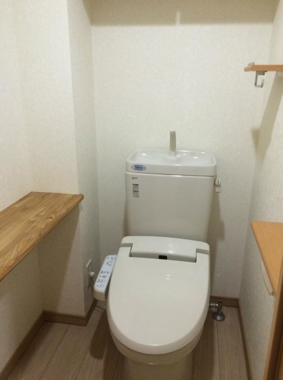 トイレ　※同物件、別部屋になります。