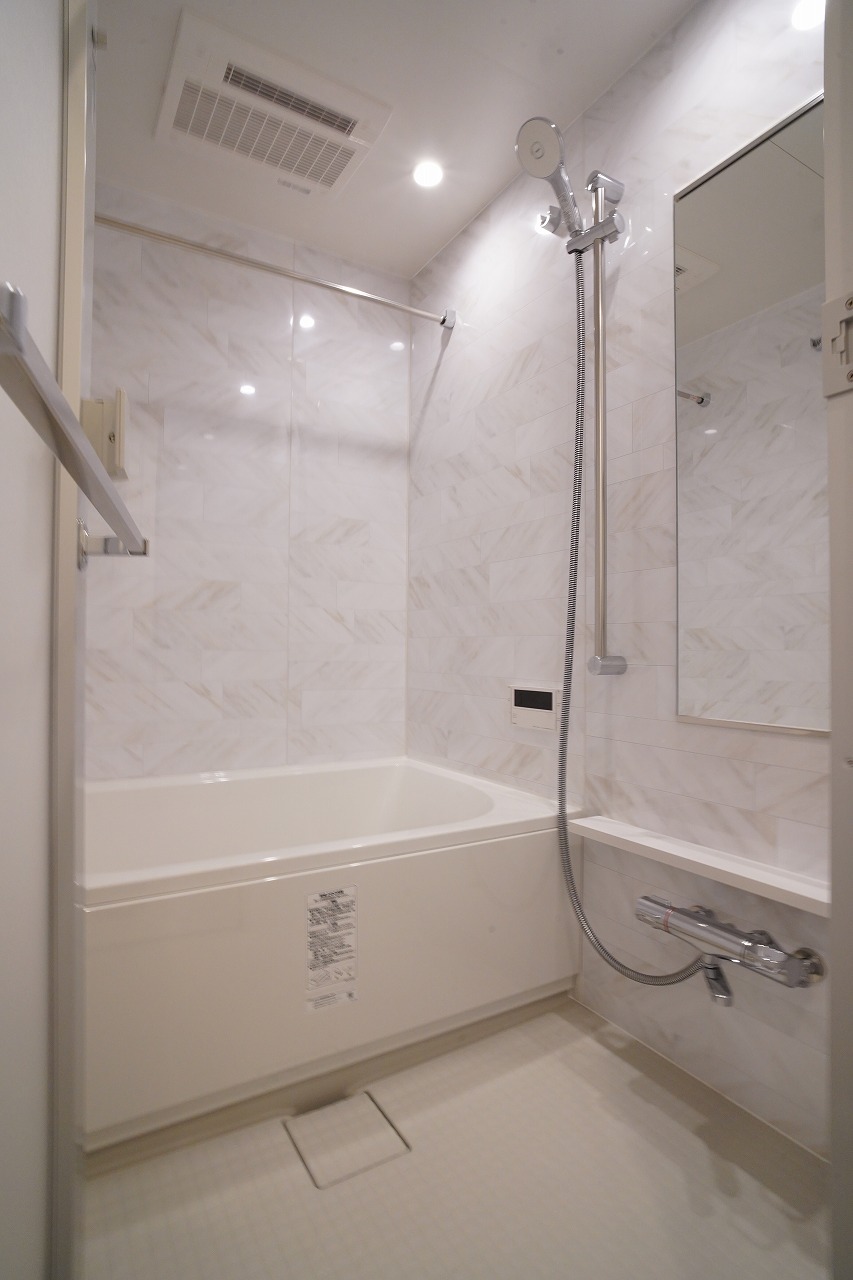 バス・シャワールーム　バス