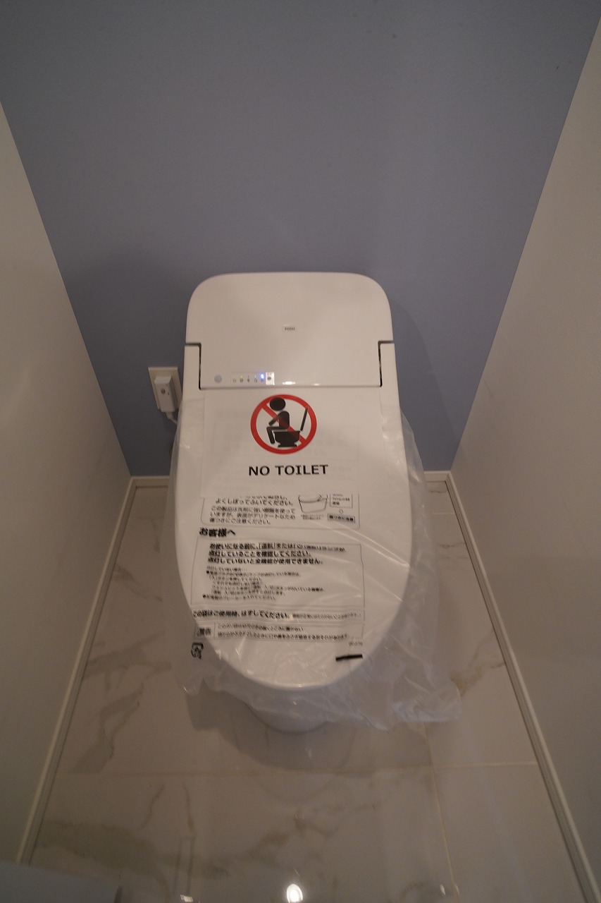 トイレ　トイレ