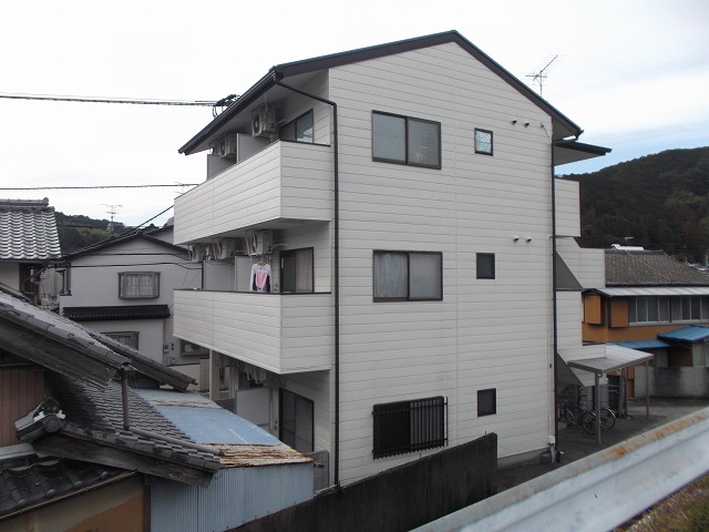 スカイラーク米田の建物外観