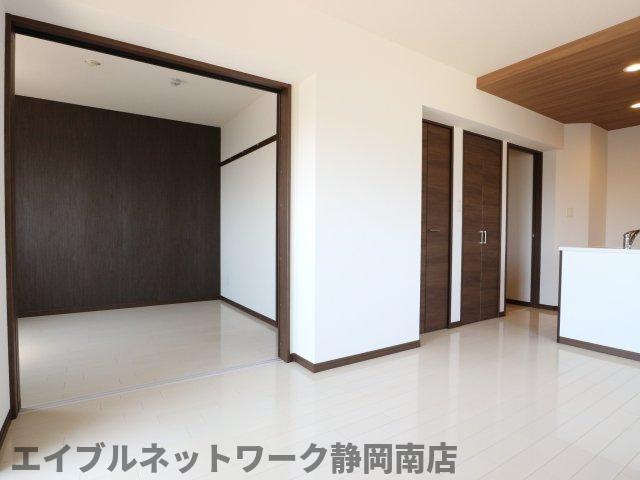 居室・リビング　ゆったりとした居間です